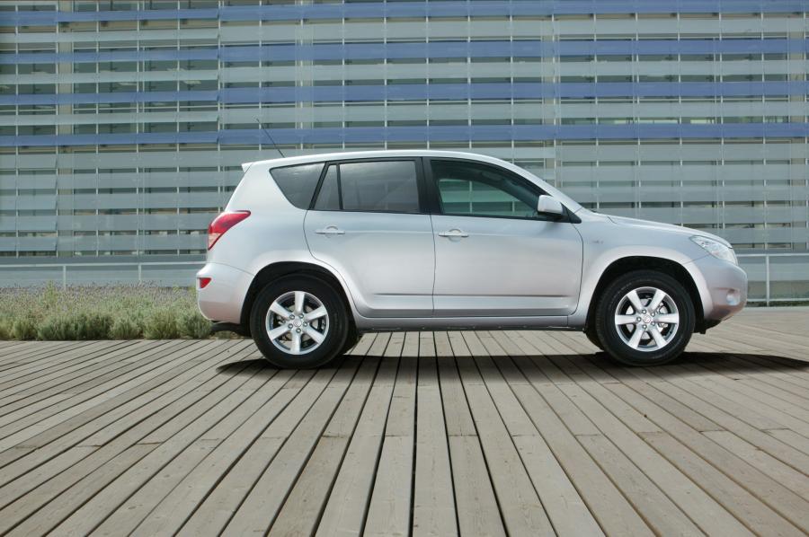  Toyota RAV4 2005 года  (фото 151 из 172)